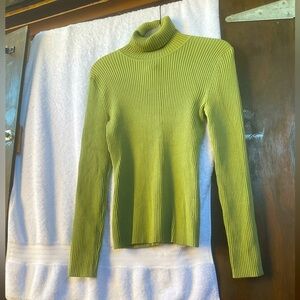 Chico’s Design Apparel Amanda L/S Turtleneck Pullover Celadon Green; NWT; M/8